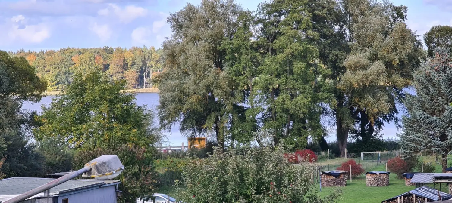 Wanderweg beim Eiscafé Floki